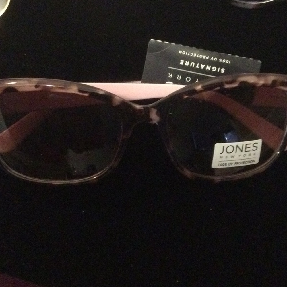 ❤️PRETTY SUNGLASSES❤️ - Picture 4 of 11